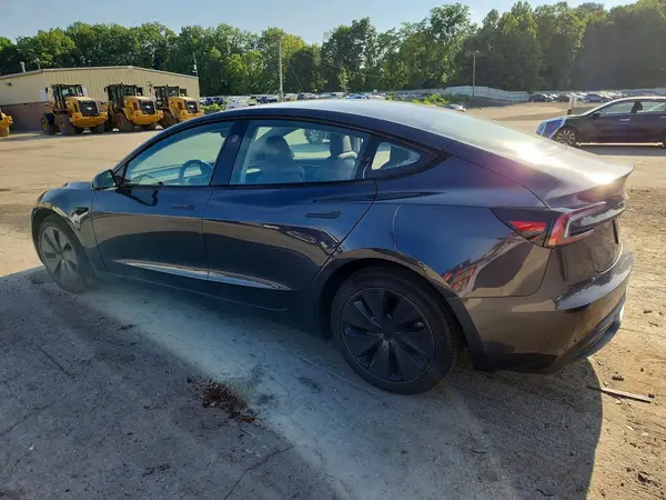 5YJ3E1EB2RF798157 2024 TESLA MODEL 3 - Image 2