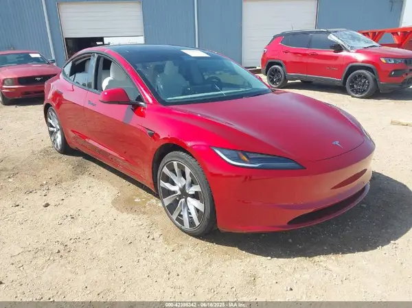 5YJ3E1EB2RF800621 2024 TESLA MODEL 3 - Image 1