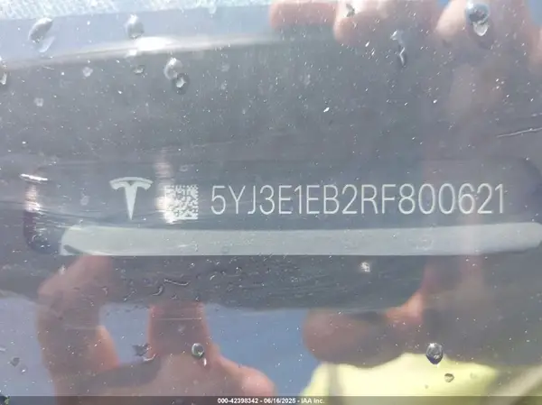 5YJ3E1EB2RF800621 2024 TESLA MODEL 3 - Image 8