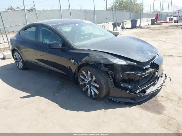5YJ3E1EB2RF801963 2024 TESLA MODEL 3 - Image 1