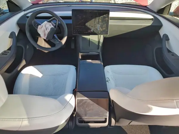 5YJ3E1EB2RF809724 2024 TESLA MODEL 3 - Image 8