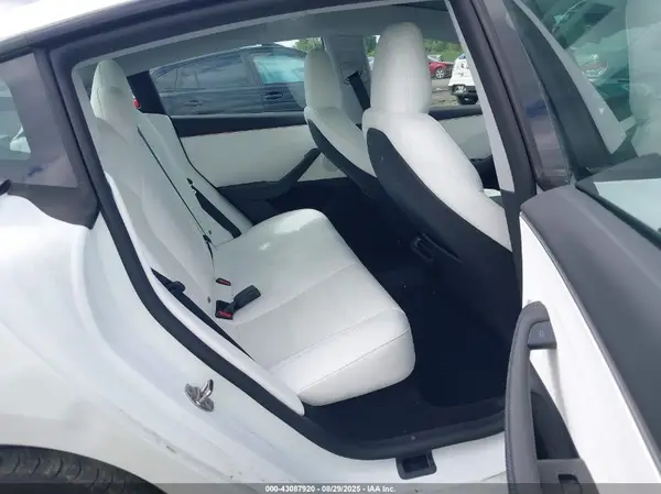 5YJ3E1EB2RF810761 2024 TESLA MODEL 3 - Image 8