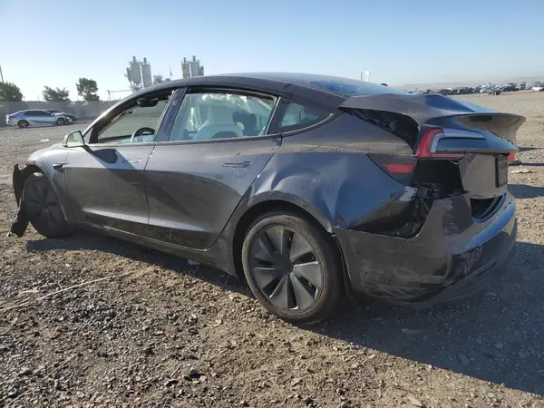 5YJ3E1EB2RF811005 2024 TESLA MODEL 3 - Image 2