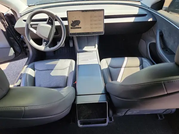 5YJ3E1EB2RF813529 2024 TESLA MODEL 3 - Image 8