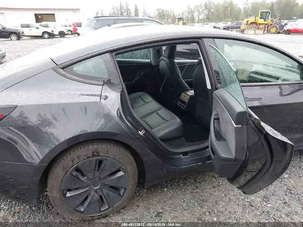 5YJ3E1EB2RF817595 2024 TESLA MODEL 3 - Image 8
