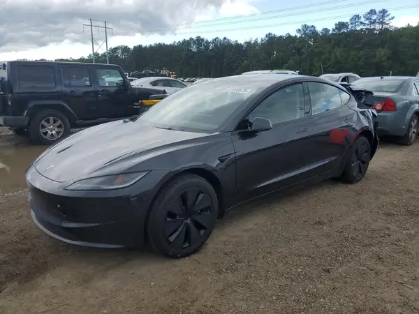 5YJ3E1EB2RF825213 2024 TESLA MODEL 3 - Image 1