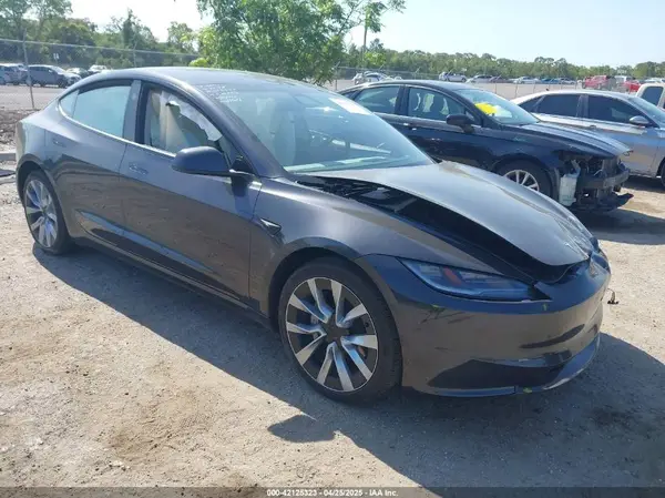 5YJ3E1EB2RF832663 2024 TESLA MODEL 3 - Image 1