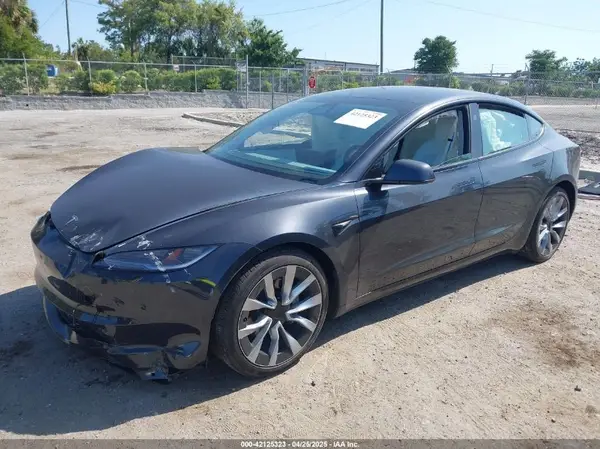 5YJ3E1EB2RF832663 2024 TESLA MODEL 3 - Image 2