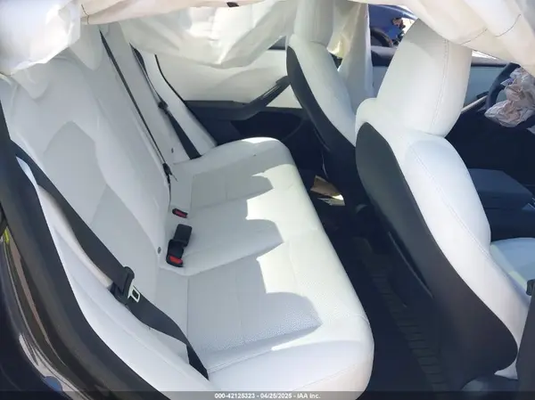 5YJ3E1EB2RF832663 2024 TESLA MODEL 3 - Image 8