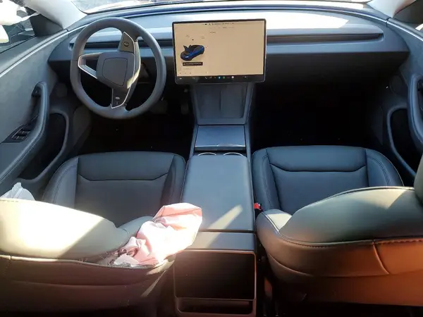 5YJ3E1EB2RF843520 2024 TESLA MODEL 3 - Image 8