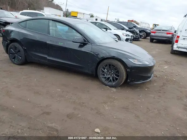 5YJ3E1EB2RF845235 2024 TESLA MODEL 3 - Image 1