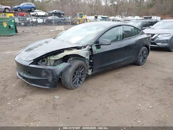 5YJ3E1EB2RF845235 2024 TESLA MODEL 3 - Image 2