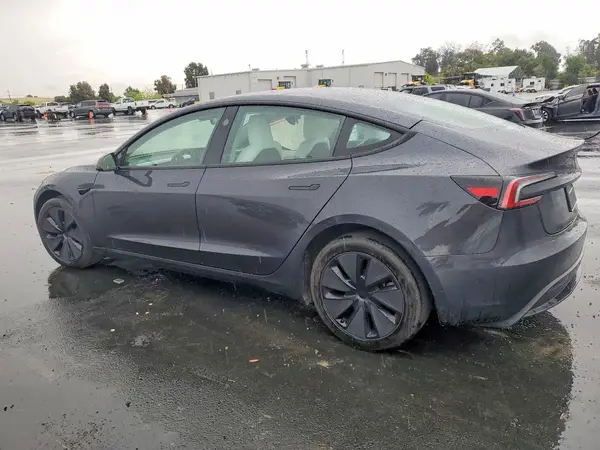 5YJ3E1EB2SF065676 2025 TESLA MODEL 3 - Image 2