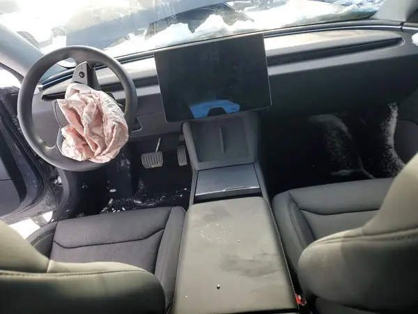 5YJ3E1EB2SF882162 2025 TESLA MODEL 3 - Image 8