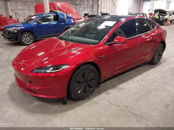 5YJ3E1EB2SF885837 2025 TESLA MODEL 3 - Image 2