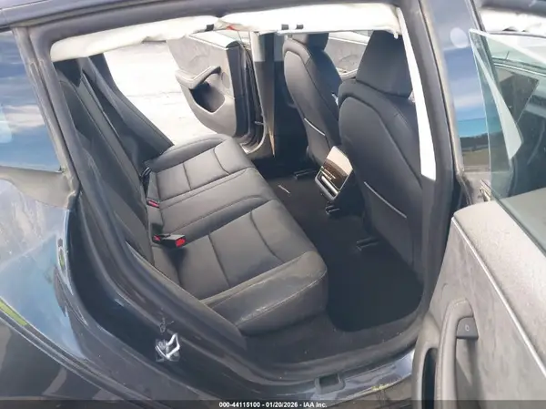 5YJ3E1EB2SF897647 2025 TESLA MODEL 3 - Image 8