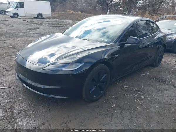 5YJ3E1EB2SF898314 2025 TESLA MODEL 3 - Image 2