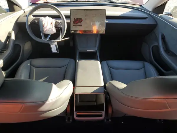 5YJ3E1EB2SF899141 2025 TESLA MODEL 3 - Image 8