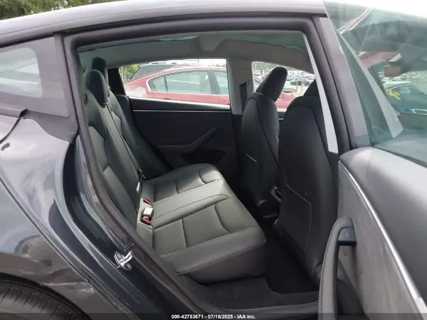 5YJ3E1EB2SF916097 2025 TESLA MODEL 3 - Image 8