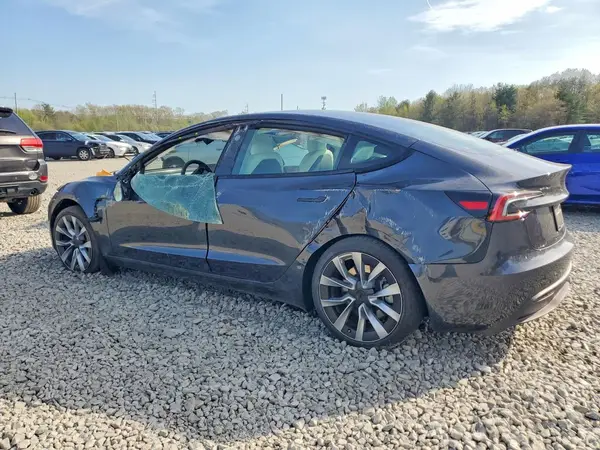 5YJ3E1EB2SF916150 2025 TESLA MODEL 3 - Image 2
