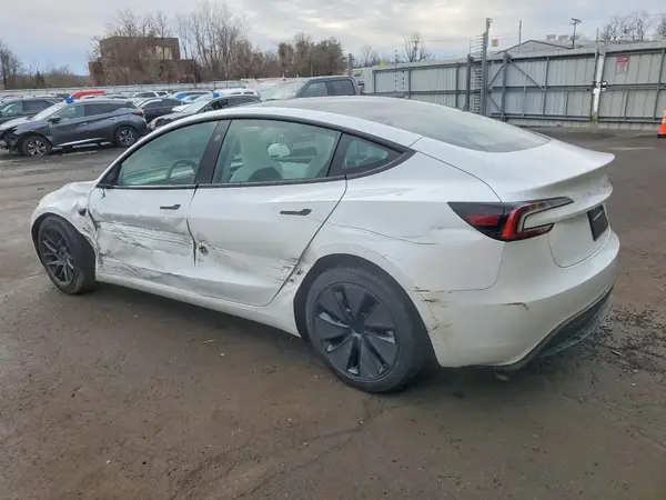 5YJ3E1EB2SF919968 2025 TESLA MODEL 3 - Image 2