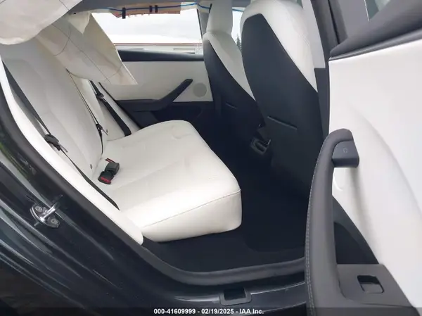 5YJ3E1EB2SF921588 2025 TESLA MODEL 3 - Image 8