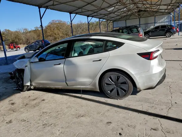 5YJ3E1EB2SF921817 2025 TESLA MODEL 3 - Image 2