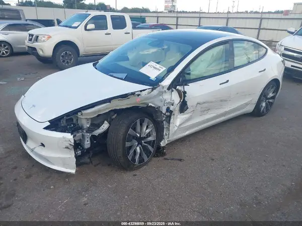 5YJ3E1EB2SF926130 2025 TESLA MODEL 3 - Image 2