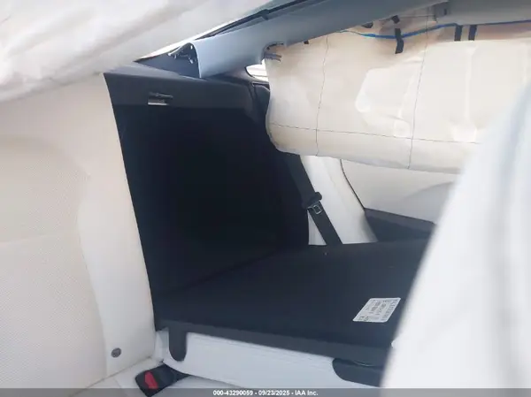 5YJ3E1EB2SF926130 2025 TESLA MODEL 3 - Image 8