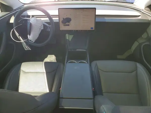 5YJ3E1EB2SF929786 2025 TESLA MODEL 3 - Image 8
