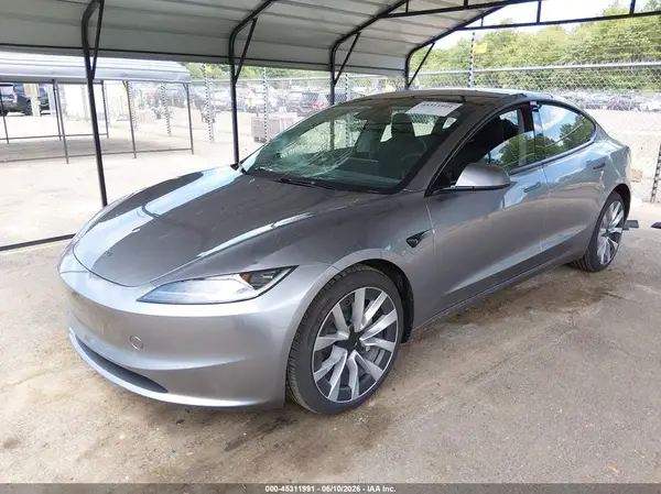 5YJ3E1EB2TF176648 2026 TESLA MODEL 3 - Image 2