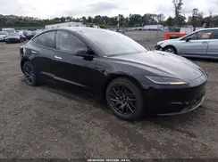 5YJ3E1EB2TF226111 2026 TESLA MODEL 3
