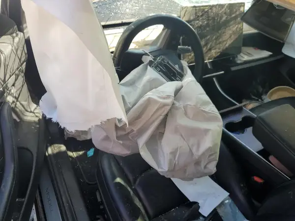 5YJ3E1EB3JF054040 2018 TESLA MODEL 3 - Image 8