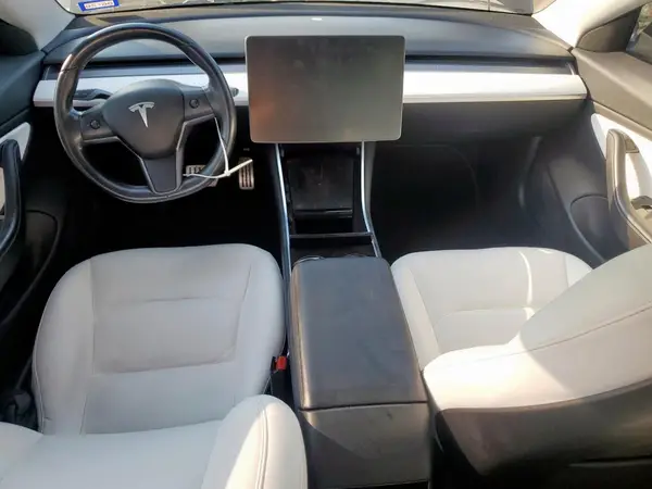 5YJ3E1EB3JF055110 2018 TESLA MODEL 3 - Image 8