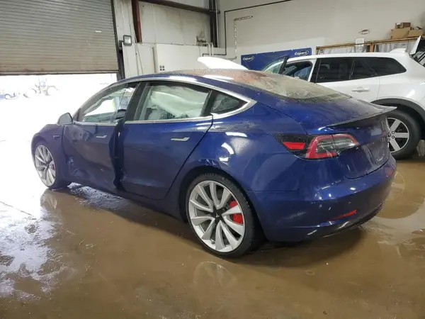 5YJ3E1EB3JF055673 2018 TESLA MODEL 3 - Image 2