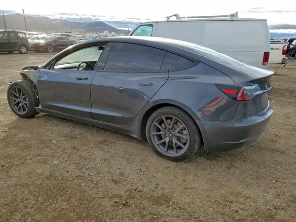 5YJ3E1EB3JF066530 2018 TESLA MODEL 3 - Image 2