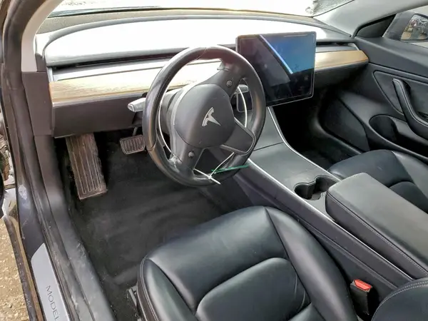 5YJ3E1EB3JF066530 2018 TESLA MODEL 3 - Image 8