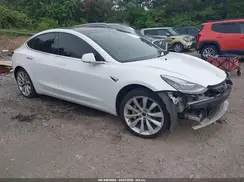 5YJ3E1EB3JF067547 2018 TESLA MODEL 3