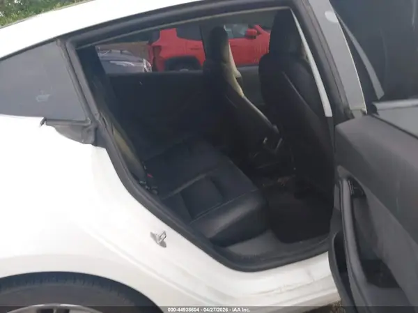 5YJ3E1EB3JF067547 2018 TESLA MODEL 3 - Image 8