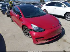 5YJ3E1EB3JF069637 2018 TESLA MODEL 3