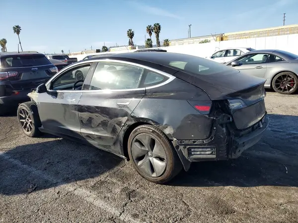 5YJ3E1EB3JF070660 2018 TESLA MODEL 3 - Image 2