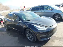5YJ3E1EB3JF070769 2018 TESLA MODEL 3