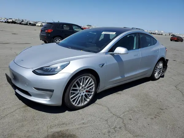 5YJ3E1EB3JF072134 2018 TESLA MODEL 3 - Image 1