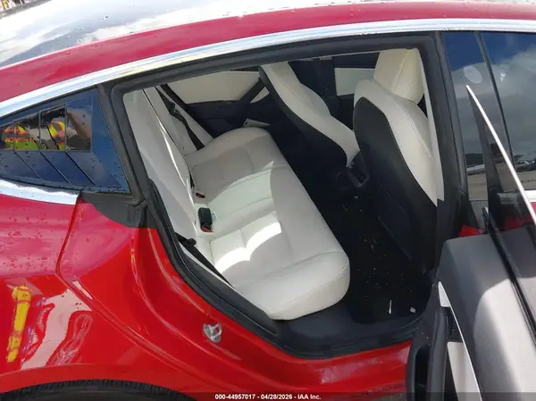 5YJ3E1EB3JF075065 2018 TESLA MODEL 3 - Image 8