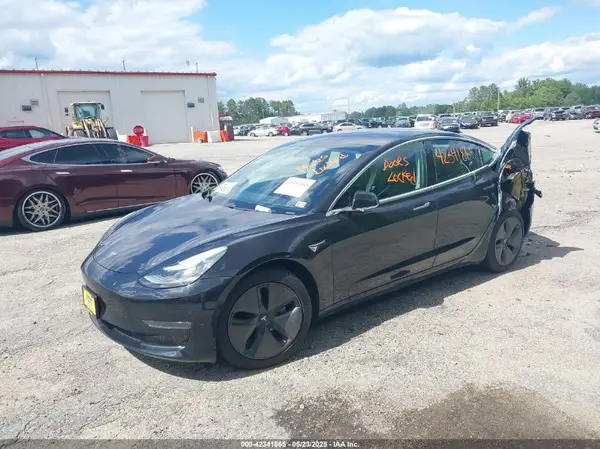 5YJ3E1EB3JF077141 2018 TESLA MODEL 3 - Image 2