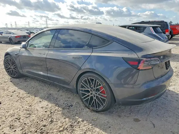 5YJ3E1EB3JF079147 2018 TESLA MODEL 3 - Image 2