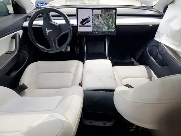5YJ3E1EB3JF079147 2018 TESLA MODEL 3 - Image 8