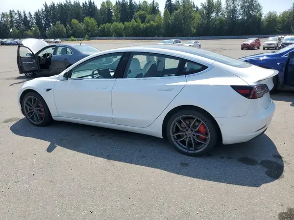 5YJ3E1EB3JF081464 2018 TESLA MODEL 3 - Image 2