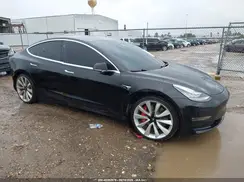 5YJ3E1EB3JF081836 2018 TESLA MODEL 3