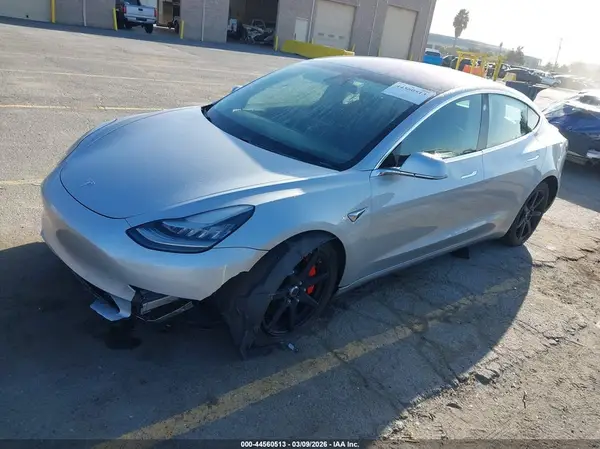 5YJ3E1EB3JF083411 2018 TESLA MODEL 3 - Image 2
